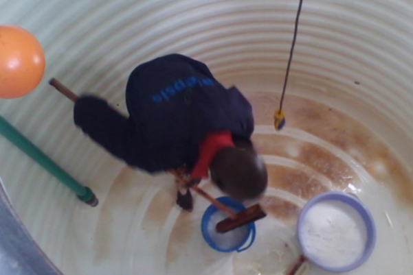Dịch vụ vệ sinh bể nước ngầm mới xây – Báo giá vệ sinh bể chứa nước